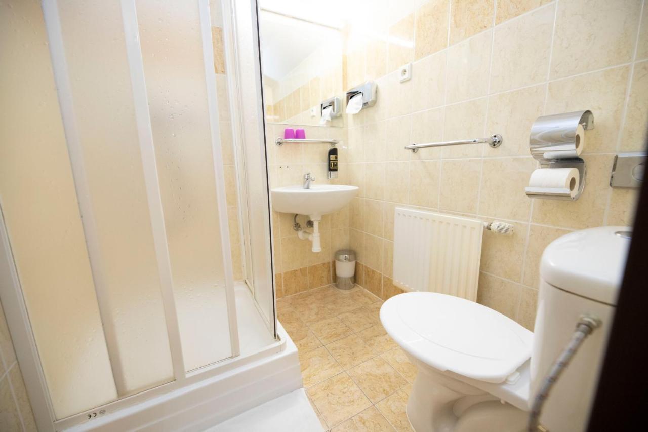 Hotel Dzban Karlova Studánka Exteriör bild
