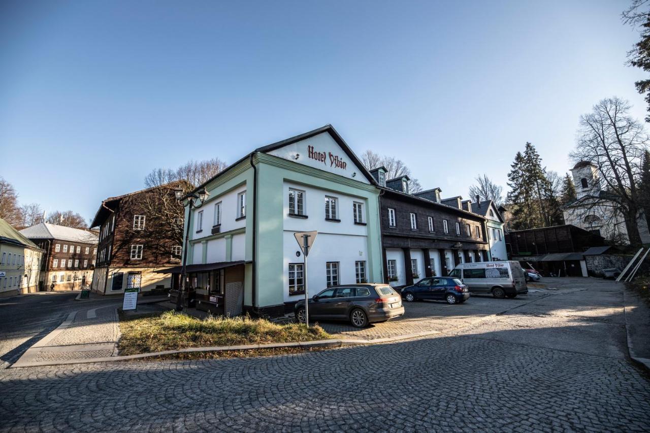 Hotel Dzban Karlova Studánka Exteriör bild