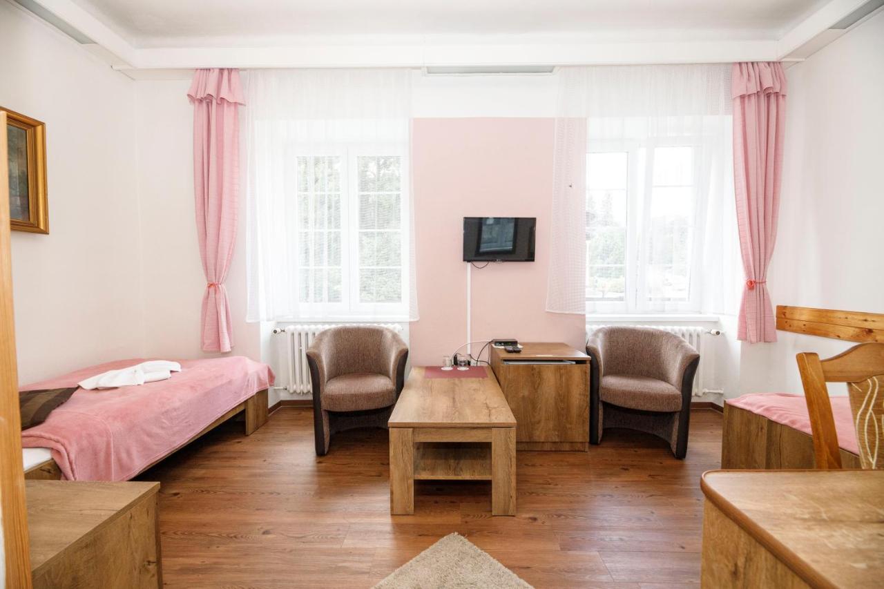 Hotel Dzban Karlova Studánka Exteriör bild