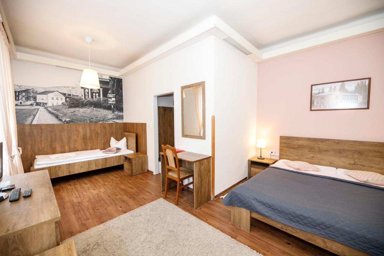 Hotel Dzban Karlova Studánka Exteriör bild