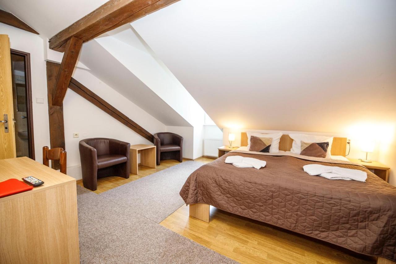Hotel Dzban Karlova Studánka Exteriör bild