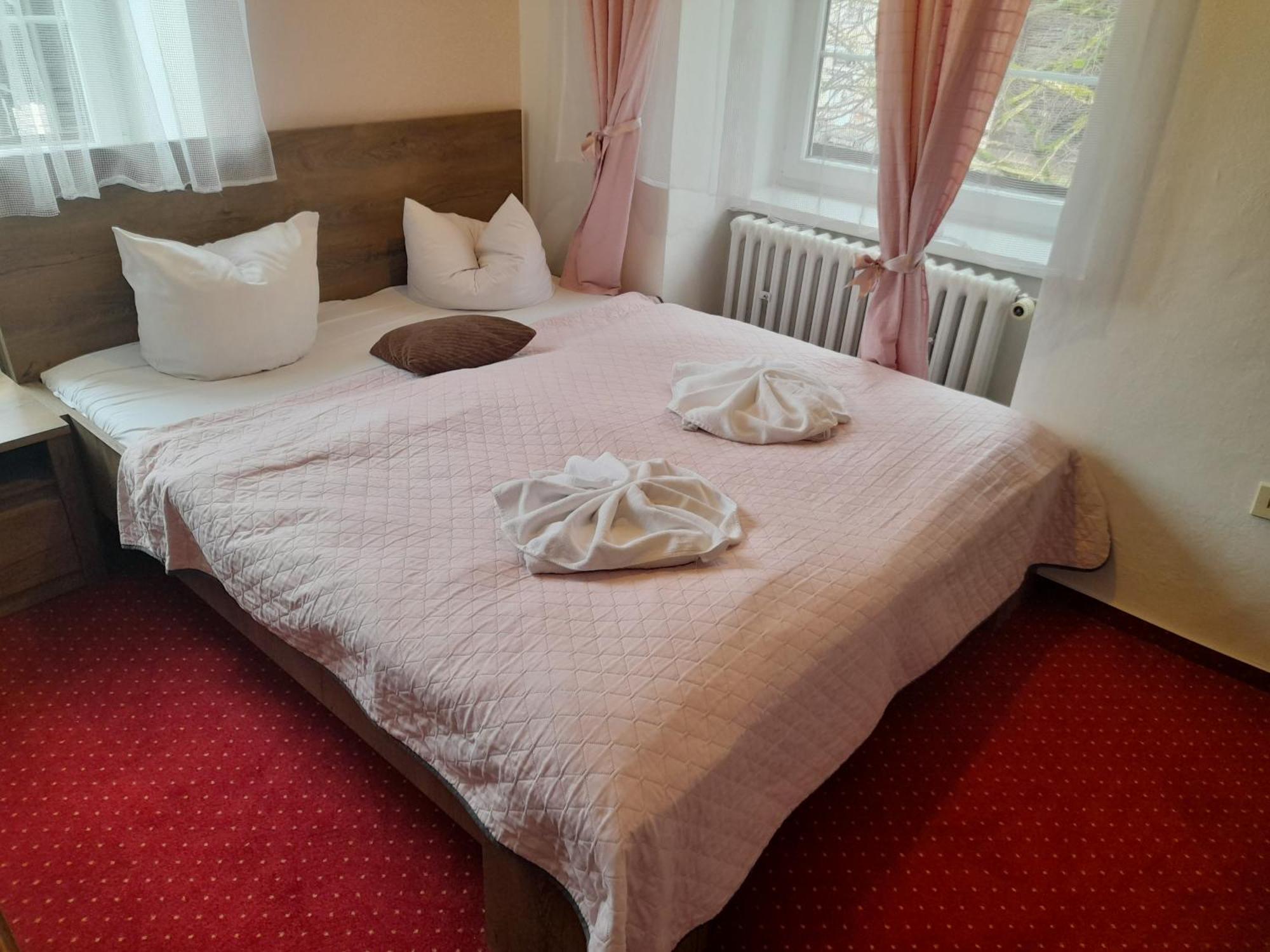 Hotel Dzban Karlova Studánka Exteriör bild